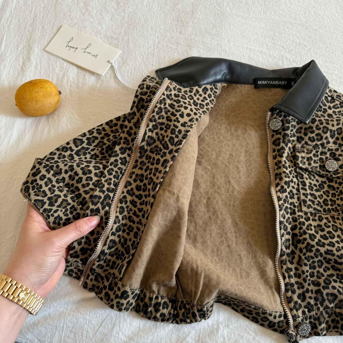 こなれレオパードで即おしゃれ見え 子ども長袖ショートジャケット レオパード柄×ブラック襟 ポリエステル混裏地 90~140cm