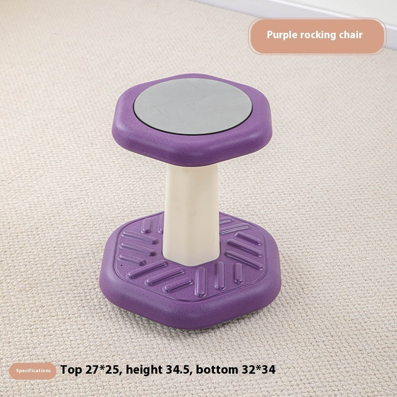 子ども安心でゆらぎ時間が心地よく続く バランスロッキングスツール 傾斜デザイン