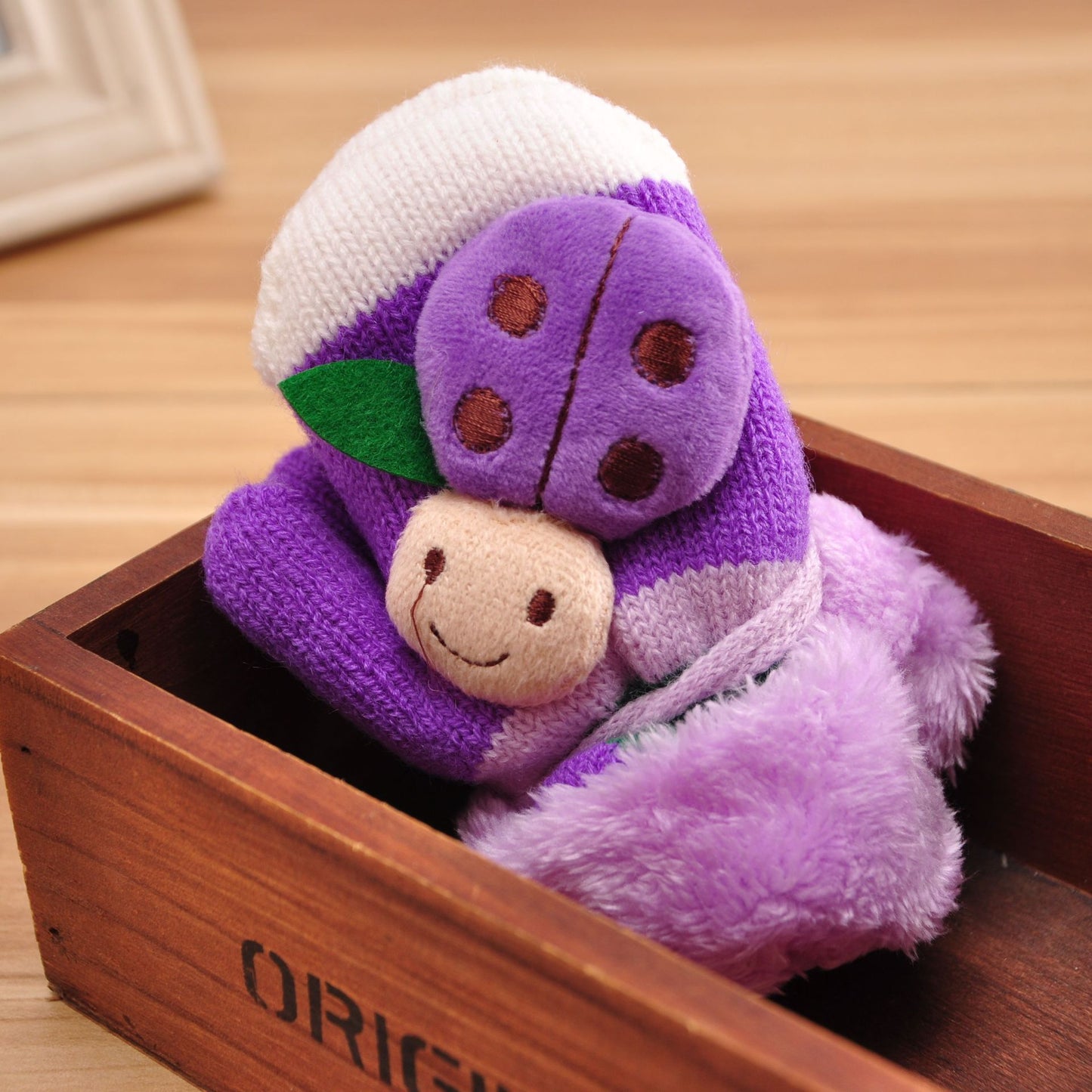 0〜3歳用ベビー手袋のサイズ感写真
