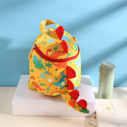 イエロー キッズリュック コンパクト26cm 斜めビュー（恐竜リュック）
