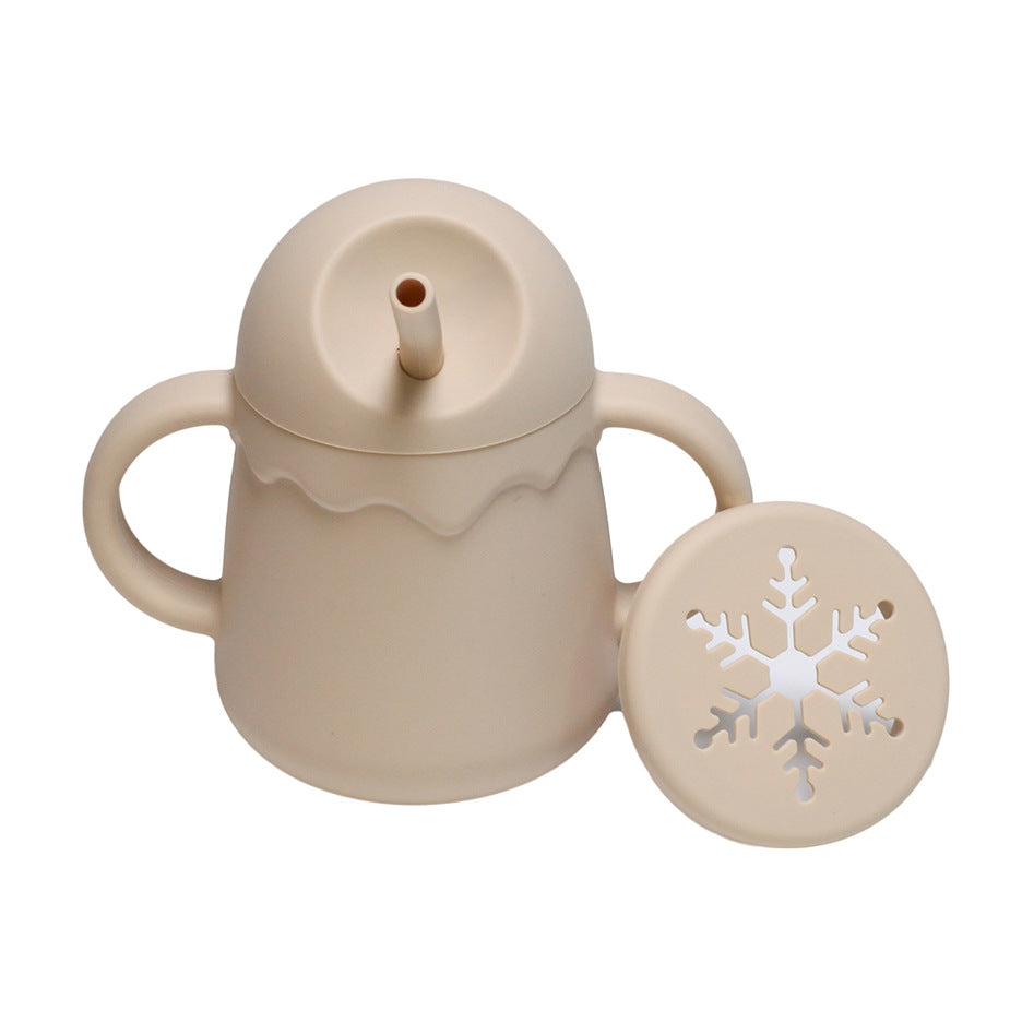 ミルクティーカラーのシリコン2in1ベビーカップ単品をアップで撮影した画像（シリコンベビーカップ・ベビーマグ）
