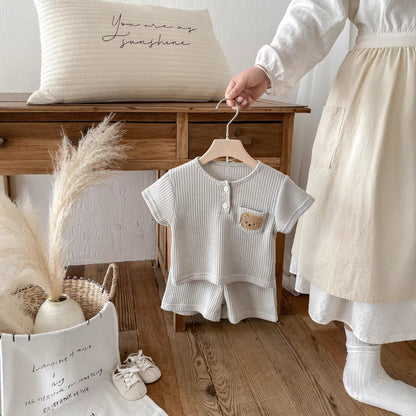 さらっと涼しく毎日コーデが整う 子ども半袖上下セット くまワッペン付きワッフル調 コットン素材 73~110cm