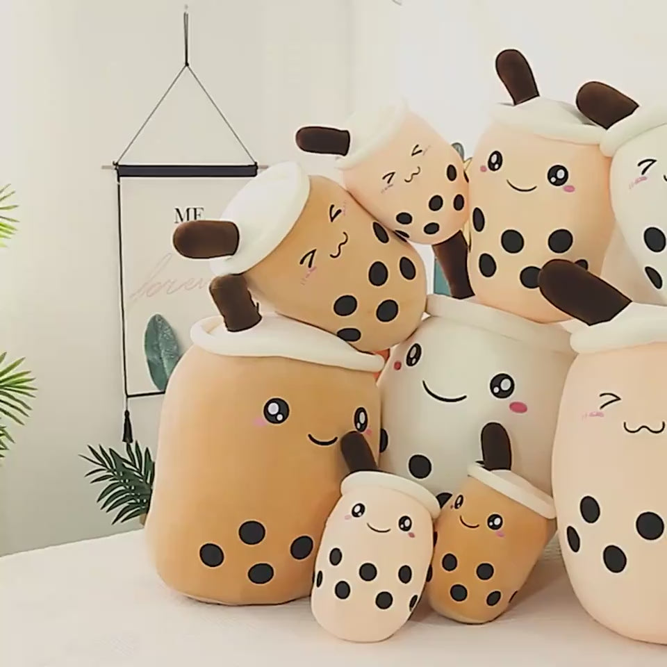 棚に並べたタピオカドリンクシリーズ
