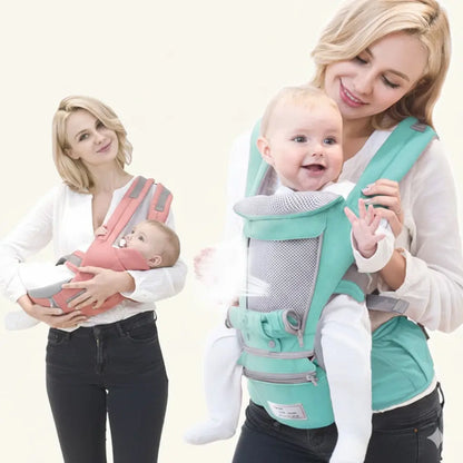 ママと赤ちゃんのお出かけシーン